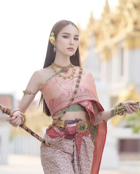 Thai Inspired Outfits, Clothes Concept Art, Lao Dress, Khmer Outfit, Thai Traditional Clothing, Thailand Outfits, Plant Witch, Asia Aesthetic, Thai Dresses