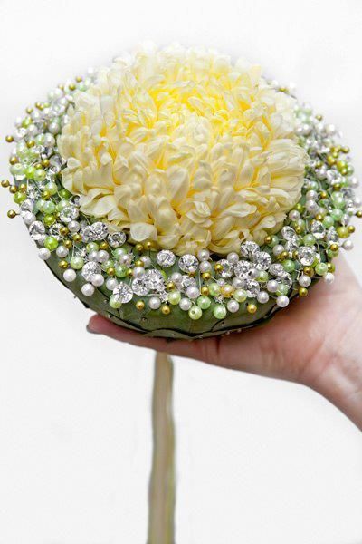 Wedding Bouquet Centerpiece www.tablescapesbydesign.com https://www.facebook.com/pages/Tablescapes-By-Design/129811416695 Modern Bouquet Wedding, Biedermeier Bouquet, Bouquet Centerpiece, Modern Bouquet, Yellow Bouquets, Tropical Wedding Flowers, Succulent Bouquet, Floral Art Design, Unique Bouquet