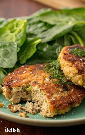 Salmon Cakes With Canned Salmon, Best Salmon Patties, Seafood Healthy, Canned Salmon Recipes, Salmon Patties Recipe, Patties Recipe, Salmon Cakes, Salmon Patties, Easy Salmon