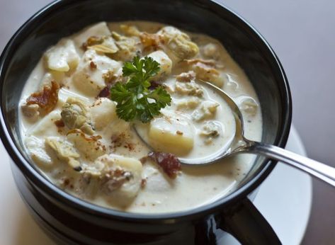 Slow Cooker Clam Chowder, Loaded Baked Potato Soup, Restaurant Dishes, Loaded Baked Potatoes, Instant Pot Soup, Clam Chowder, Chowder Recipes, Instant Pot Pressure Cooker, Croutons