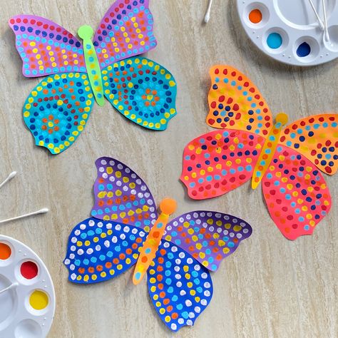 Art Camp Projects, Painting Butterflies, Spring Arts And Crafts, Spring Art Projects, Insect Crafts, 2nd Grade Art, Classroom Art Projects, Kids Art Class, Spring Crafts For Kids