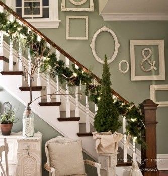 The simplicity of empty white frames over a gentle pastel wall is genius... Looking for the frames! Empty Picture Frames, Christmas Stairs, Stairway Decorating, Frame Wall Collage, Christmas Staircase, Escalier Design, Antique Picture Frames, Green Wall Decor, Empty Frames