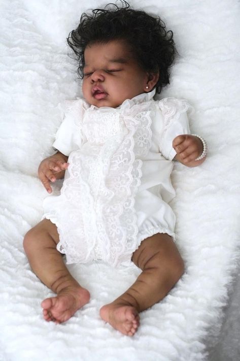 Used Angela Plicka reborn baby doll. This is the Erin kit by Adrie Stoete. She is rooted with human hair. I have tried to take many photos to capture her beauty. This baby is owned by Lucenda Reborns. Reborn Dolls Silicone Baby Girls Black, Black Reborn Baby Dolls, Reborn Babies Black, African American Reborn Babies, Reborn Dolls Silicone, Real Looking Baby Dolls, African American Baby Dolls, Reborn Baby Boy Dolls, Reborn Toddler Girl