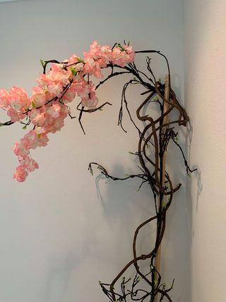 Cherry Blossom Flower Wall, Led Cherry Blossom Tree, Diy Tree Wall Decor, Fake Cherry Blossom Decor, Faux Cherry Blossom Tree, Diy Blossom Tree, Diy Cherry Blossom Decor, Cherry Blossom Furniture, Diy Cherry Blossom Tree