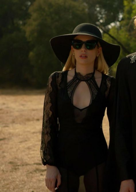 Madison Montgomery, Black Outfits, Emma Roberts, Horror Story, Coven, American Horror, American Horror Story, Hats, Clothes