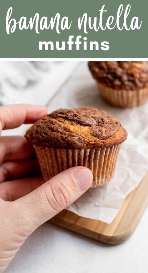 Soft and moist, these banana nutella muffins are perfect for breakfast or even dessert! They're generously filled with nutella and topped with a nutella swirl. Banana Nutella Muffins, Nutella Muffins, Nutella Spread, Banana Nutella, Simple Muffin Recipe, Muffin Batter, Banana Flavored, Frozen Banana, Cookie Scoop