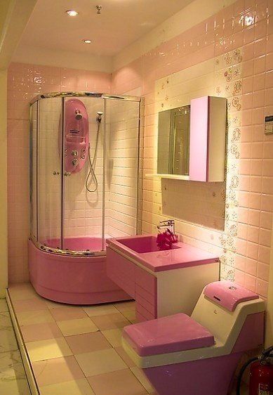 home decor Corner Tub Shower, Barbie Photoshoot, Rental Makeover, Barbie Bathroom, Standing Shower, Corner Tub, Pink Room Decor, Girly Room, Pink House