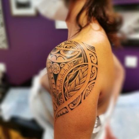 Maori Tattoo Frau, Polynesian Tattoo Sleeve, Butterfly Tattoos On Arm, Polynesian Tattoos Women, Armband Tattoos, Unalome Tattoo, Maori Tattoo Designs, Hawaiian Tattoo, Shoulder Tattoos For Women