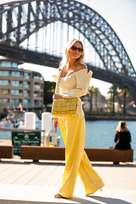 Australian Fashion Week Street Style Was Color Packed Fashion Week 2021 Street Style, What's Trending In Fashion, Mint Green Skirts, Sydney Fashion Week, Australian Fashion Week, Pink Fur Coat, Blue Leather Jacket, Monochromatic Outfit, Monochrome Outfit