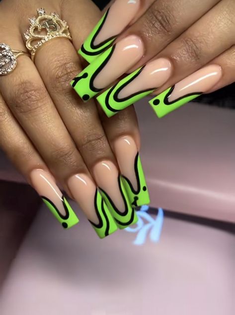 Black And Lime Nails, Nail Specials Ideas, Green Spooky Nails, Black And Lime Green Nails, Lime Green Nail Designs, Freedom Nails, Slime Nails, Lime Green Nails, Nails Now