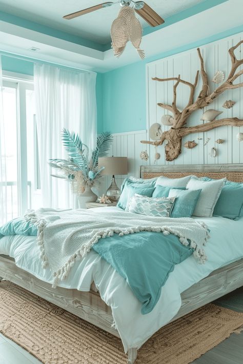 Boho Beach House Surf Shack Bedroom, Bedrooms With Bathtubs, Blue Room Ideas Bedroom Inspiration, Ocean Room Decor Ideas, Blue Furniture Bedroom, Blue Room Decor Ideas, Beach Decor Bedroom, Light Blue Boho Bedroom, Blue Boho Bedroom Ideas