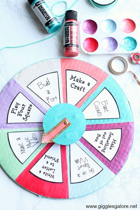 Tackle those summer blues with a creative DIY Summer Boredom Buster Spinner! #decoart #gigglesgalore #summer #diy #summercraft #kids #kidscrafts Things To Do With Paper, Diy Spinner, Summer Boredom Busters, Spinners Diy, Snail Craft, Summer Boredom, Door Games, Work Diy, Boredom Busters