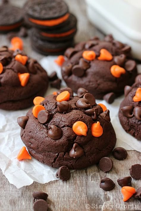 Oreo Stuffed Chocolate Cookies Color Street Halloween, Stuffed Chocolate Cookies, Stuffed Cookies, Baking Cocoa, Halloween Cookie, Chocolate Cookie Recipes, Halloween 2022, Halloween Desserts, Eat Dessert