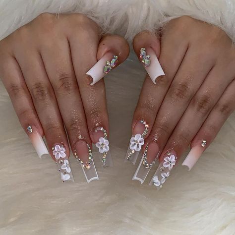 Nails Latina, Acrylic Nails Yellow, Latina Nails, Orange Acrylic Nails, Quinceanera Nails, Acrylic Nails Nude, Long Acrylic Nail Designs, Racun Shopee, Nails Design With Rhinestones