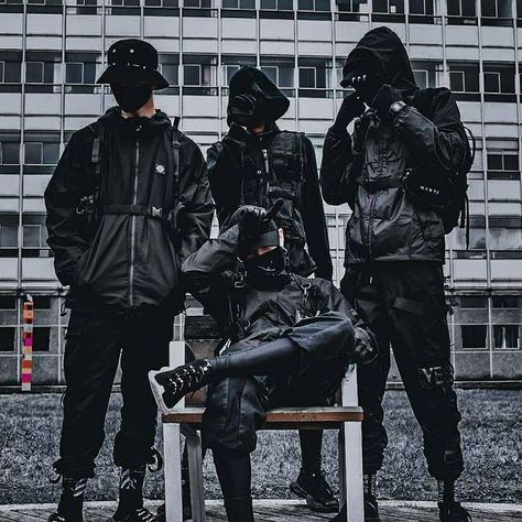 Techwear Couple, Female Techwear, Techwear Aesthetic, Techwear Streetwear, Japanese Street Wear, Tech Wear Fashion, Techwear Outfits, Techwear Fashion, Cyberpunk Clothes