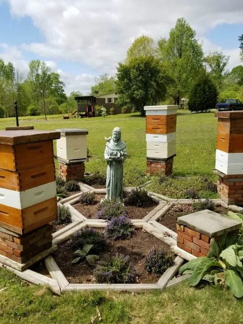 Apiary Design, Bee Hive Stand, Bee Apiary, Hive Stand, Backyard Bee, Landscape Timbers, Garden Goals, Backyard Beekeeping, Bee House