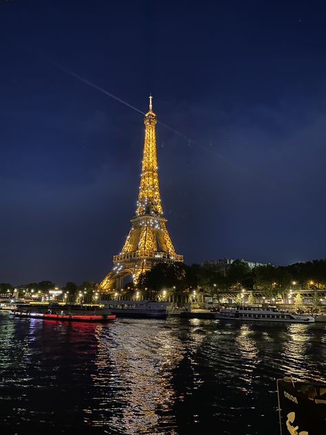 Sparkling Eiffel Tower Night, Sparkly Eiffel Tower, Paris Eiffel Tower At Night, Eiffel Tower Sparkling, Eiffel Tower Night, Paris Country, Eiffel Tower At Night, Paris Dream, Paris Tour Eiffel