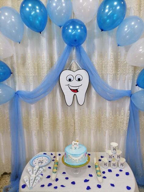 First Tooth Decoration Ideas, First Tooth Photography Ideas, Pediatric Dental Office Design, Valentines Baby Photos, Tooth Cake, Baby Boy Decorations, Baby Boy Newborn Photography, Paper Box Diy, Baby Milestones Pictures