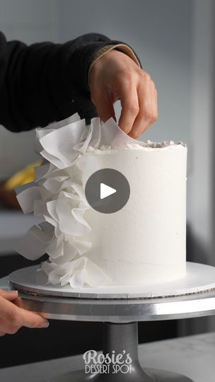 Cakes With Wafer Paper Designs, Wafer Paper Cake Designs, Wafer Paper Cake Decoration, Wafer Paper Tutorial, Paper Ruffles, Mini Steamer, Wafer Paper Flowers, Wafer Paper Cake, Be Flexible