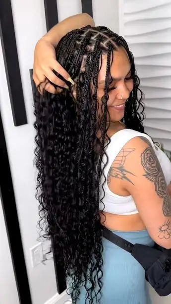 Boho Knotless Braids: All You Need to Know About This Hairdo Island Hairstyles, Big Box Braids Hairstyles, Feed In Braids Hairstyles, Goddess Braids Hairstyles, Box Braids Hairstyles For Black Women, Braided Cornrow Hairstyles, Braids Hairstyles Pictures, Quick Braided Hairstyles, Cute Box Braids Hairstyles