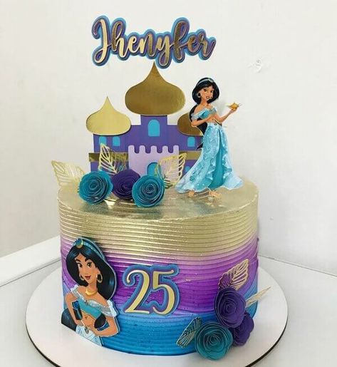 Bolo da Jasmine: +35 ideias para a festa da sua princesa Jasmine Birthday Cake, Princess Jasmine Party, Princess Jasmine Birthday Party, Aladdin Party, Princess Jasmine Birthday, Jasmine Party, Jasmine Birthday, Disney Princess Party, Different Cakes