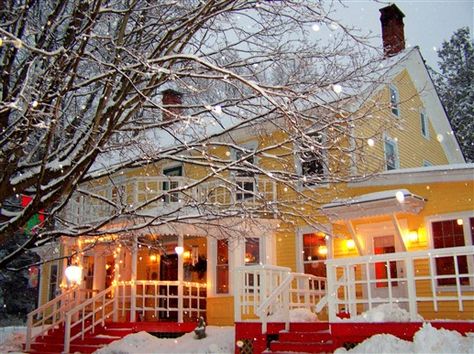 Bed And Breakfast Inn, Yellow Houses, Farms Living, Saratoga Springs, Hotel Reservations, Farmhouse Exterior, Cheap Hotels, Bed Breakfast, Luxury Hotels