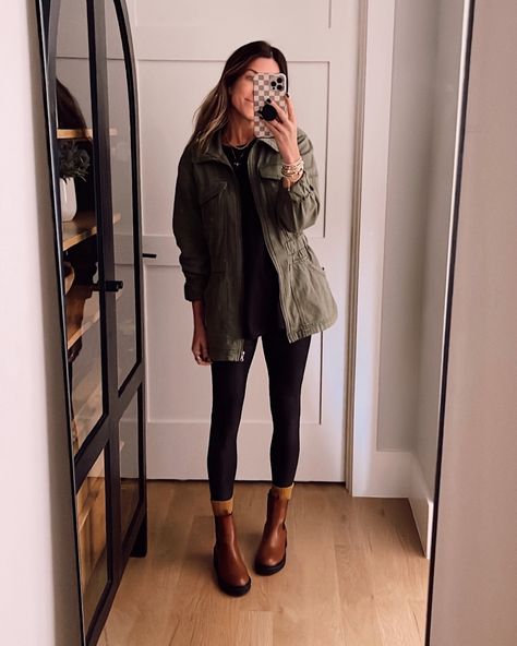 Utility Boots Women Outfit, Utility Jacket Women Outfit, Utility Jacket Women, Utility Jacket Outfit, Socks And Jeans, The Sister Studio, Cami And Jeans, Sister Studio, Womens Utility Jacket