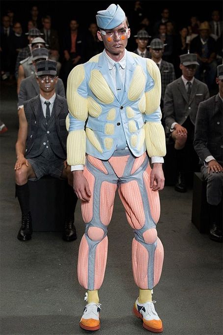 Tom Browne, Spring 2015 Bad Fashion, Crazy Fashion, Menswear Runway, 3d Fashion, Fashion Fail, Weird Fashion, Inspiration Mode, Thom Browne, Costume Design