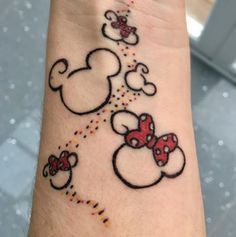 Sorcerer Hat, Mickey And Minnie Tattoos, Minnie Tattoo, Disney Inspired Tattoos, Mickey Tattoo, Tattoo Placements, Mouse Tattoos, Muster Tattoos, Roi Lion