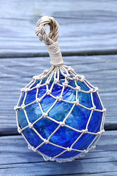 Hand-tied glass fishing float net - hand tied by @RuthBleakley, using a hand-blown glass ball made by @Bryan  Randa Glass Fishing Floats, Glass Floats, Hemma Diy, Fishing Floats, Look What I Made, Beach Christmas, Coastal Christmas, Beach Crafts, Shell Crafts