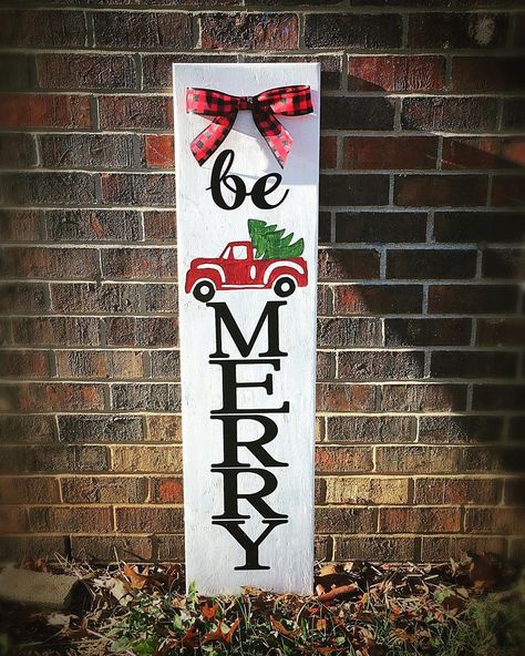 Front Porch Signs Wooden, Christmas Porch Signs Wood, Front Porch Signs Wooden Diy, Signs Wooden Diy, Cricut Projects Christmas, Christmas Pallet Signs, Porch Boards, Cricut Wood, Porch Leaners