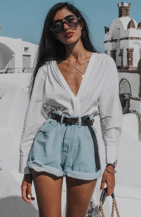 Outfits Guide, Summer Outfit Guide, Jean Short Outfits, Trendy Dresses Summer, White Long Sleeve Blouse, Outfit Jeans, Jeans Diy, Brunch Outfit, Inspired Outfits