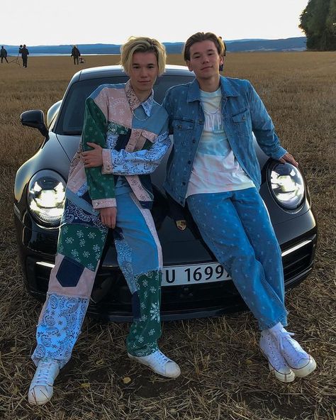 Marcus & Martinus ♪ no Instagram: “#tb to the music video for «Love You Less» ! Have you watched the behind the scenes on our YouTube channel yet??✨” Best Night Ever, Marcus & Martinus, Make You Believe, White Boys, Cute Celebrities, For Love, Music Video, Pretty People, Behind The Scenes