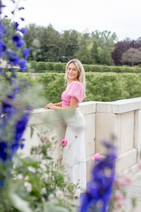 Spring Floral Longwood Gardens Senior Session | Heather Marie Photography | Elegant and fun Class of 2023 senior session at the stunning Longwood Gardens in Pennsylvania. #longwoodgardens #seniorpictures #heathermariephotography Rose Garden Senior Pictures, Longwood Gardens Senior Pictures, Longwood Gardens Photoshoot, Pink Senior Pictures, Ag Photography, Grad Picture Ideas, Spring Shoot, Senior Photo Poses, College Senior