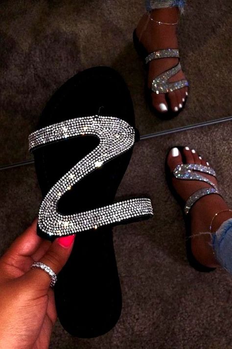 Black Slip On Sandals, Rainbow Heels, Glam Shoes, Fashion Shoes Sandals, Cute Flats, Sandals Outfit, Black Slip On, Fashion Slippers, Girly Shoes