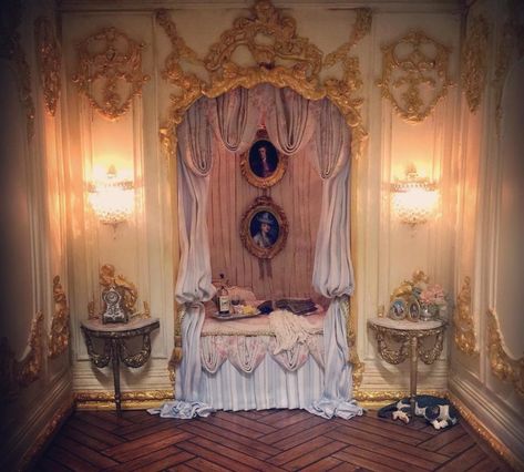 Spanish Revival Home, Princess And The Pauper, Messy Nessy Chic, Miniature World, Silk Curtains, Classic Living Room, Spanish Revival, Miniature Rooms, French Culture