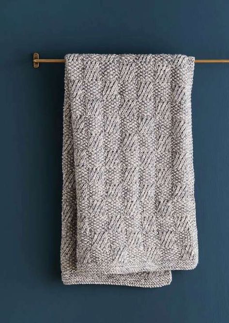 Clean Up with the Hopscotch Washcloth or Towel Knitting Pattern – Knitting Towel Knitting Pattern, Knitted Squares Pattern, Diy Tricot, Knitted Washcloths, Purl Soho, Linen Yarn, Wash Cloth, Towel Pattern, Knitting Books