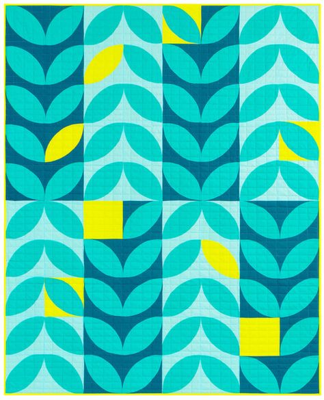 Reflection Free Pattern: Robert Kaufman Fabric Company Kona Quilt, Leaf Quilt, History Of Quilting, Bargello Quilt, Flag Quilt, Missouri Star Quilt Company, Cottage Quilt, Solid Quilt, Splash Free