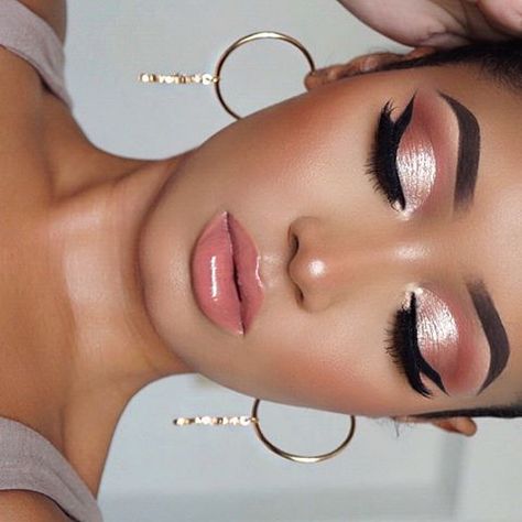 Rose Gold Makeup Looks, Quinceanera Makeup, Rose Gold Eye Makeup, Gold Ore, Gold Makeup Looks, Wedding Eye Makeup, Gold Eye Makeup, Prom Eye Makeup, Rose Gold Makeup