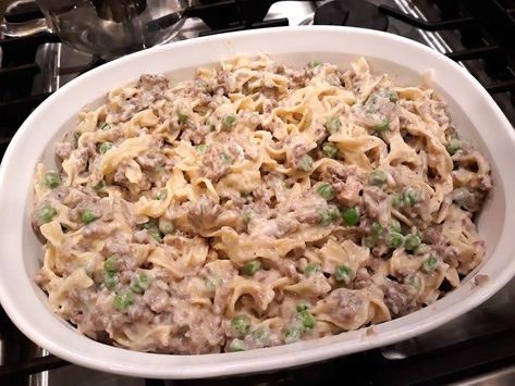 Amish Yumasetti Casserole Recipe: A Creamy Traditional Amish Ground Beef & Noodles Recipe | Amish Recipes | 30Seconds Food Amish Yummasetti Noodle Casserole, Yumasetti Amish Recipes, Amish Yumasetti Casserole, Amish Recipes Authentic, Yumasetti Casserole, Delicious Casserole Recipes, Amish Dishes, Best Amish Recipes, Ground Beef Noodles