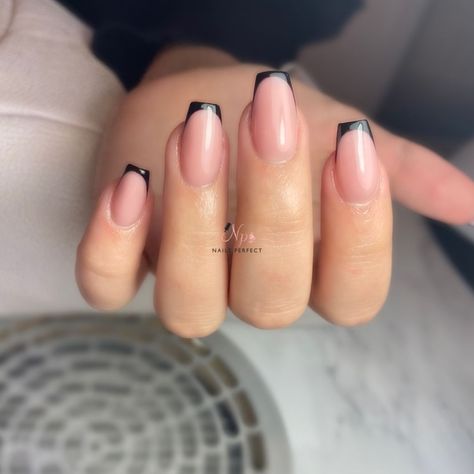 Pink And Black French Nails, Nails With Black French Tips, Nails With Black, Black French Nails, Manicure Designs, Black French Tips, French Manicure Nails, Edgy Nails, Minimal Nails