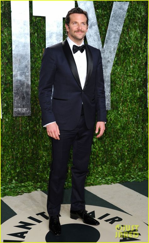 This year’s sexiest man alive lived up to his title with his midnight blue tux with black satin shawl collar, looking like a Hollywood god – This is the tux I cant wait to see my future husband wearing on our big day! Love it! Blue Tuxedo Wedding, Wedding Suits Men Black, Blue Tux, Suits Groom, Navy Tuxedos, Black Future, Wedding Tux, Blue Tuxedos, Best Dressed Man