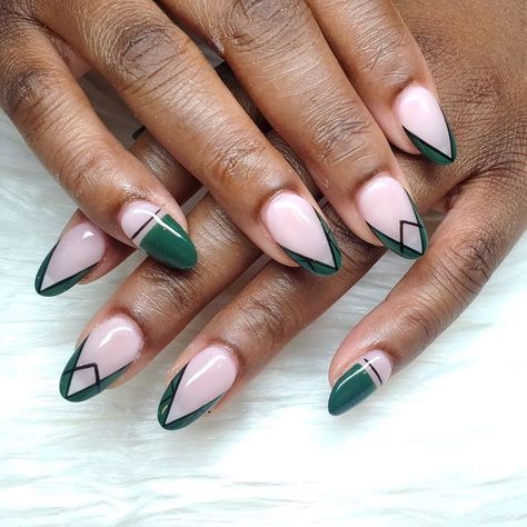 • The Nail Nest • on Instagram: "Oh la la 💚 - • Apres Gelx - By Intermediate Artist, Hannah - �× Using @apresnailofficial Shape: Round Short - × [Disclaimer: We do not claim that all of our designs are 100% ours. Please tag original artist in comment if applied 🖤] . [ www.nailnestatl.com ] . . . #greennails #blacknails #girlynails #shortnails #almondnails #geometricnails #naildesign #nailitmag #nailjunkie #nailaddict #nails #nails💅 #atlnailart #nailsofinstagram #instanails #apresatl #apresgelx New Years Nail Designs, Nail Tip Designs, Fall Gel Nails, New Year's Nails, Short Acrylic Nails, Green Nails, Dope Nails, Black Nails, Almond Nails