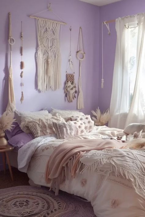 25 Fun Purple Boho Themed Bedrooms - Light Purple Boho Bedroom, Purple Green Bedroom Ideas, Lavender Boho Bedroom, Purple Boho Bedroom, Breezy Bedroom, Purple And Green Bedroom, Light Purple Bedroom, Eclectic Boho Bedroom, Boho Style Bedroom Decor