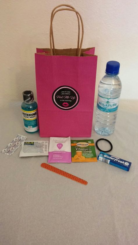 Took a few ideas from pinterest and created inexpensive hangover kits for my best friend's bachelorette party. #bahamas #bahamianbacheloretteparty #hangover #hangoverkit #bacheloretteparty #hennight #personalizedlabels #inexpensivehangoverkits Group Trip Gift Bags, Girls Getaway Weekend Gifts, Girls Trip Goodie Bags Ideas, Girls Weekend Gifts Bags, Girls Trip Gifts Bags, Birthday Vegas, Vegas Girls Trip, Chanel Birthday, Girls Weekend Gifts