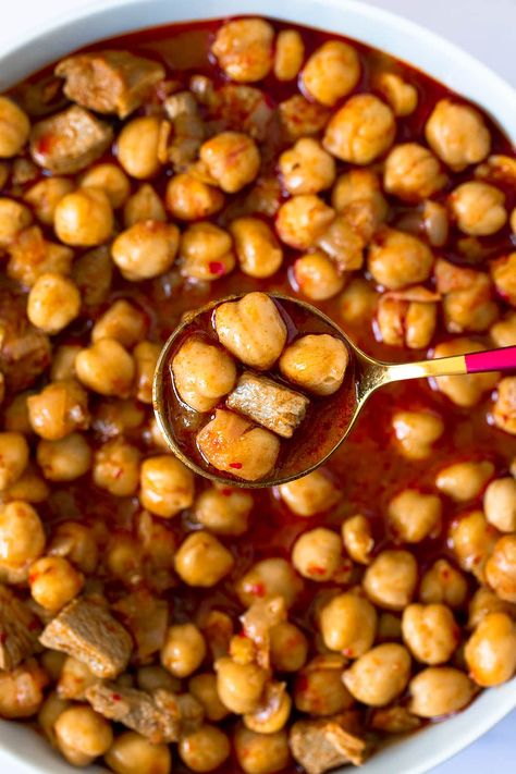 Turkish Chickpea Stew, Garbanzo Bean Recipes, Turkish Spices, The Stew, Chickpea Chili, Spiced Chickpeas, Chickpea Stew, Chickpea Recipes, Chickpea Curry