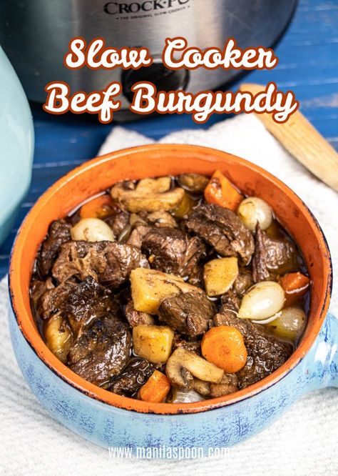 French Stew, Beef Chunks, Beef Burgundy, Stew Beef, Delicious Slow Cooker Recipes, Slow Cooker Beef Stew, Best Slow Cooker, Cooking Wine, Favorite Comfort Food