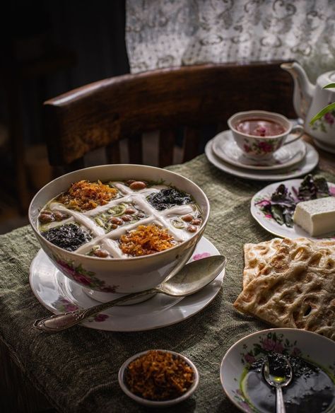 Persian Aesthetic, Vegetable Board, Persian Food Iranian Cuisine, Iran Food, Iranian Cuisine, Iran Culture, Iranian Food, Iran Travel, Catering Ideas Food