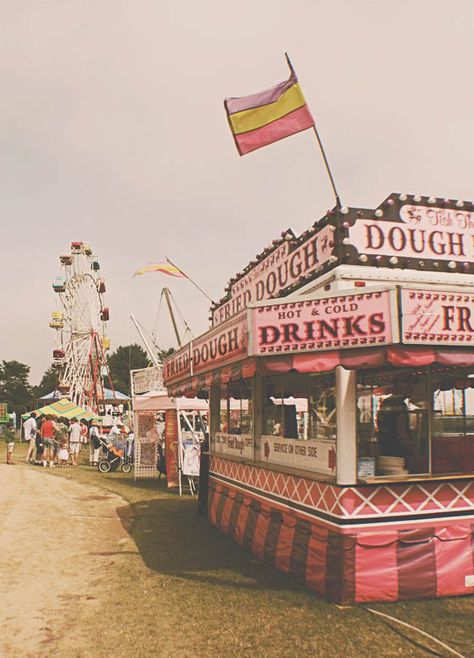 Okay So just a random story about me. I've always dreamed of living in the 1960s and wearing one of the cute dresses with my hair up in a bun and going to a carnival. The carnival I imagine looks almost exactly like this therefore I absolutely adore this pic Circus Vintage, Fun Fair, Cloudy Day, Endless Summer, Amusement Park, Summer Of Love, The Wind, Summer Time, Summer Fun