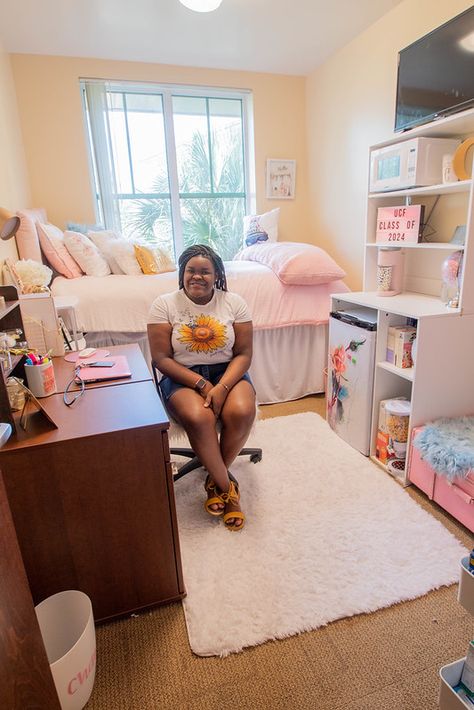 Ucf Dorm, Hostel Room, Residence Life, Dorm Inspo, Dorm Ideas, Small Room Bedroom, Small Room, College Dorm, Dream Life